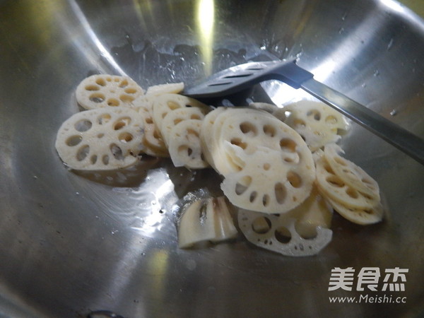 糖醋藕片的做法