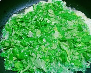 芹菜叶炒鸡蛋