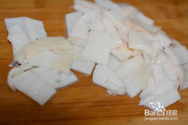 鲜香无比青笋鱿鱼汤