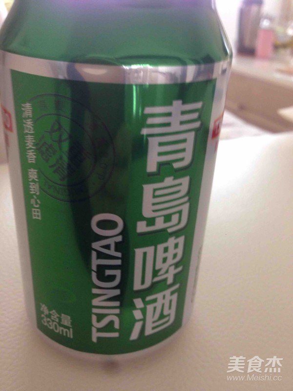 啤酒鸡翅中的做法