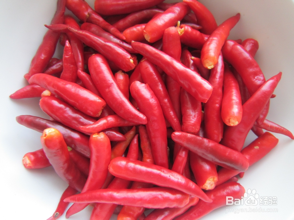 颜色红亮,辣而咸鲜-----自制剁椒