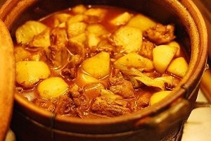 辣酱土豆烧排骨