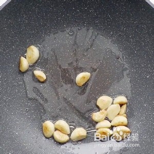 蒜香排骨的做法