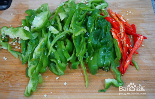 青椒炒香干的做法