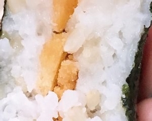 鳗鱼/肉松/油条酥/芝麻海苔碎的日式三角饭团
