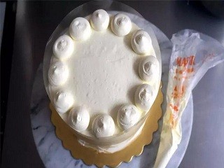 奶油水果生日蛋糕怎么做？