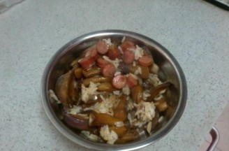 家常酱茄子香肠焖饭