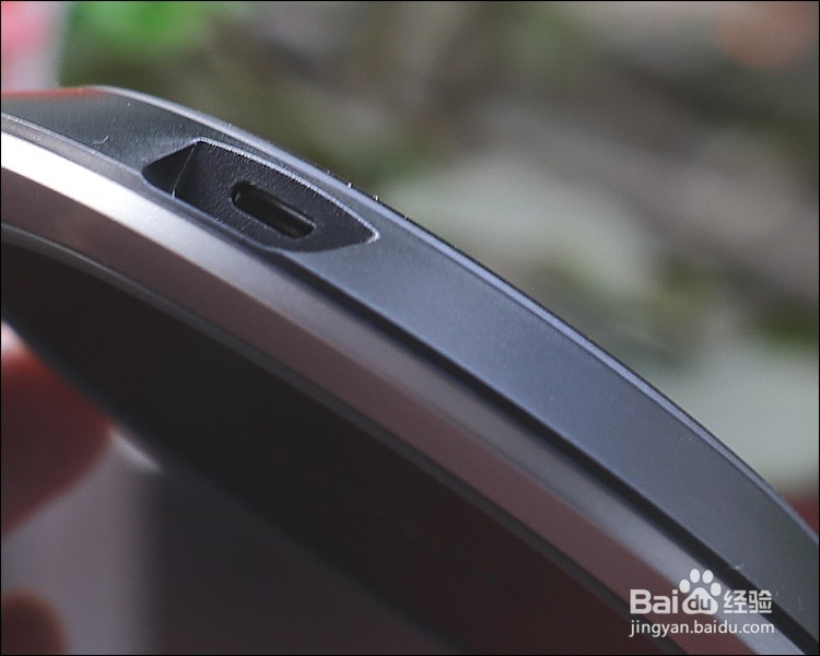 锐舞卧式Qi无线充电板功能使用