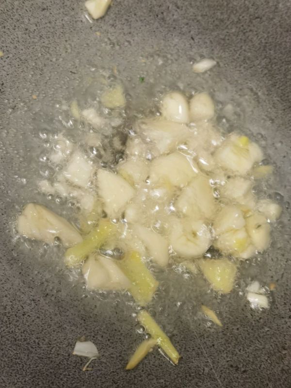 开背蒜蓉黑虎虾