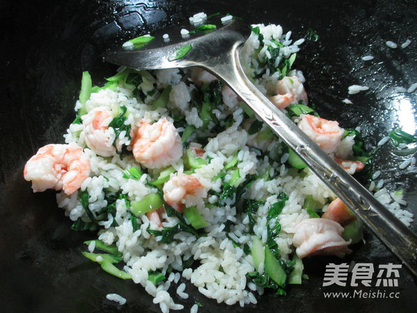 虾仁青菜炒饭