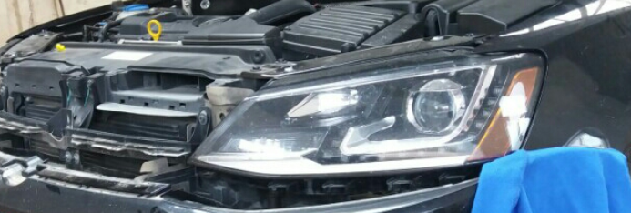 新速腾大灯怎么拆装