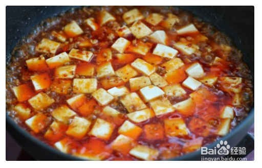 正宗麻婆豆腐制作,色泽红亮,嫩滑,美味下饭!