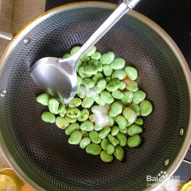 葱油蚕豆的做法
