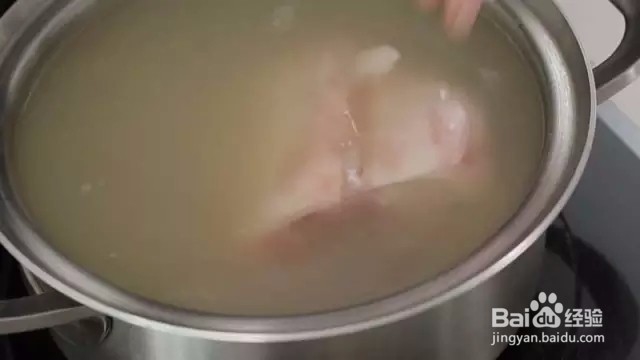 九段香团年肘子的做法