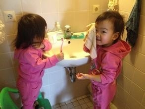 如何正确洗脸呢二？