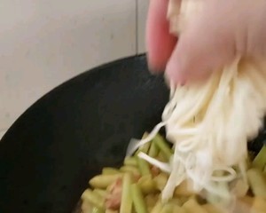 豆角焖面的做法