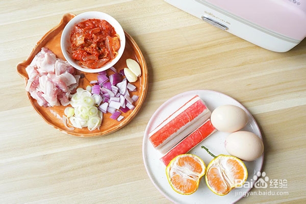 香浓的泡菜五花肉蛋蟹柳