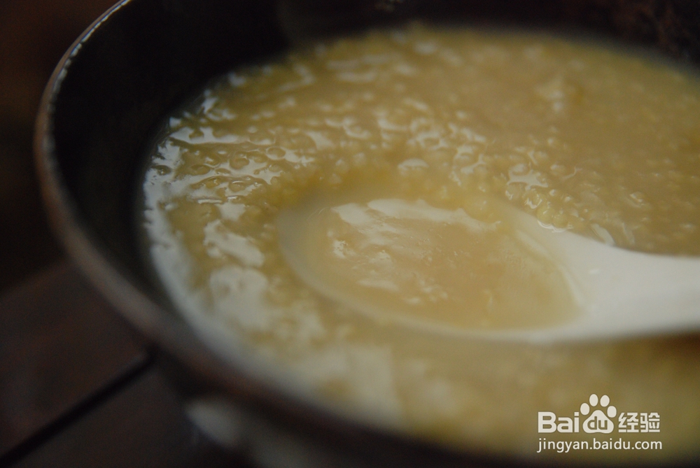家常做法的米油小米粥