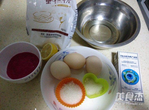 火龙果戚风小蛋糕