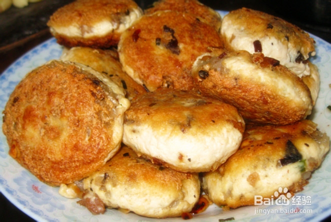 外酥里软的煎豆腐圆子