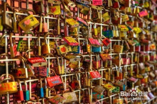 世界上10大能“锁”住爱情的地方