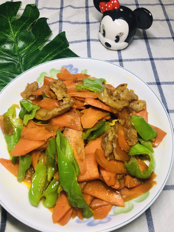 胡萝卜炒五花肉
