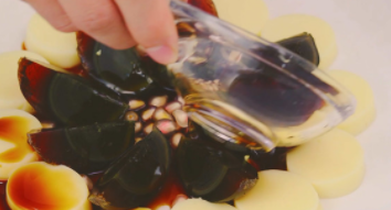 皮蛋豆腐如何制作