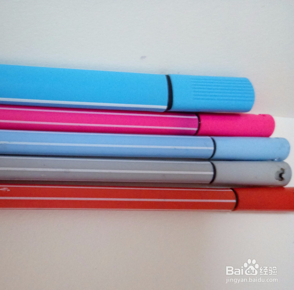 如何画小猪佩奇里的小兔瑞贝卡