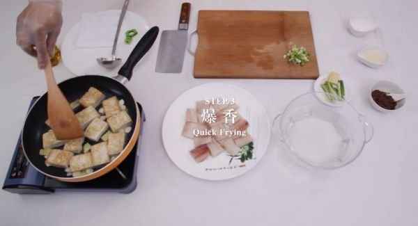 阿拉斯加狭鳕鱼豆腐汤