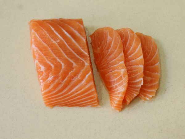 挪威三文鱼牛油果苏打塔塔