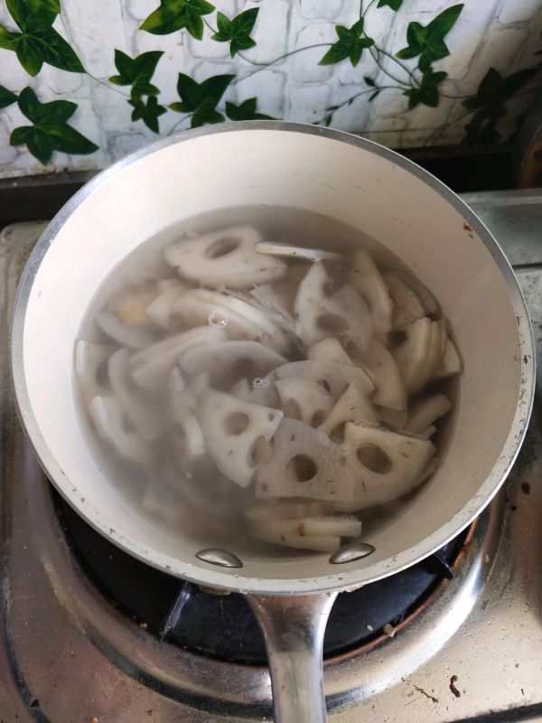 开胃小菜凉拌藕片