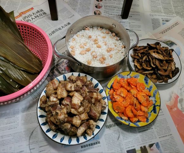 潮汕花生香菇咸肉粽