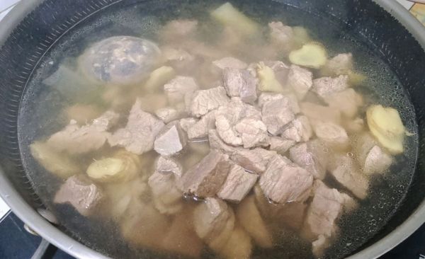 清炖白萝卜牛肉汤