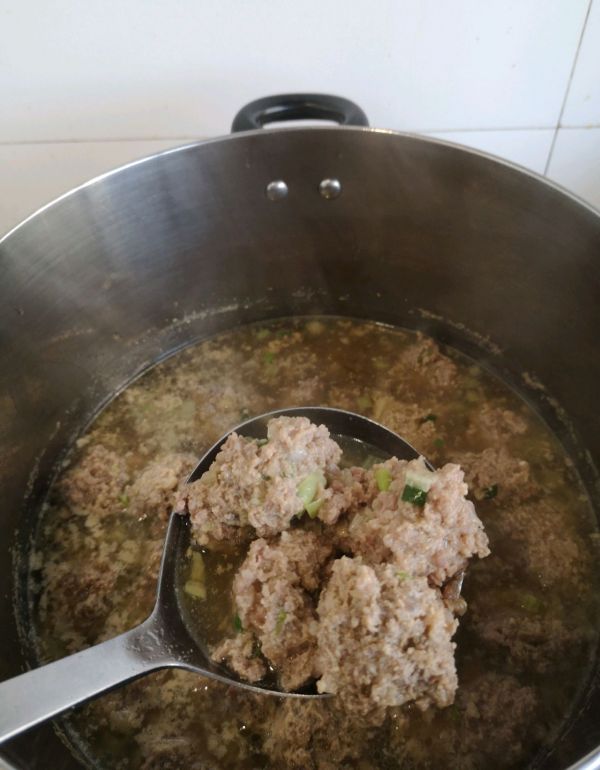 青萝卜羊肉丸子汤