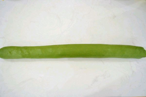 缤纷抹茶花环面包