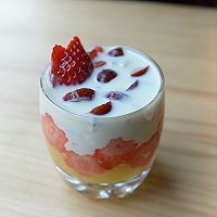 贡茶店里高颜值甜品----黄桃红枣思慕雪