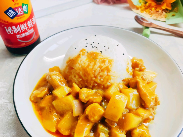 味美咖喱鸡块盖浇饭