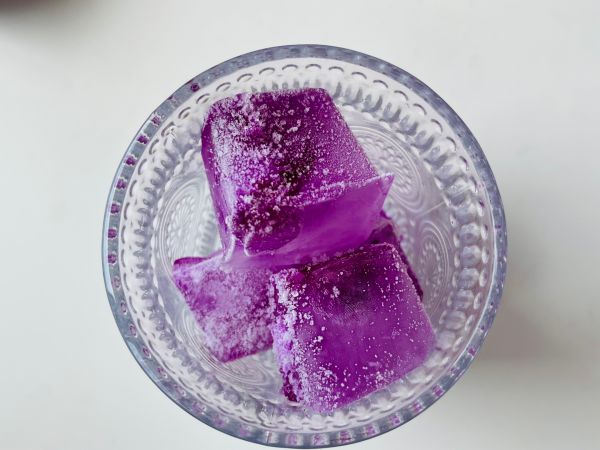 桃桃西打火龙果冰饮