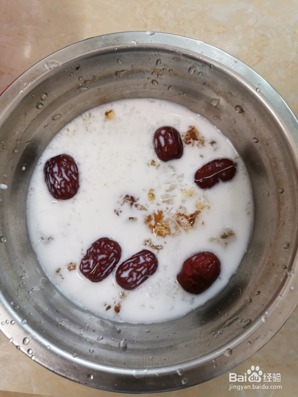 牛奶桃胶雪燕皂角米