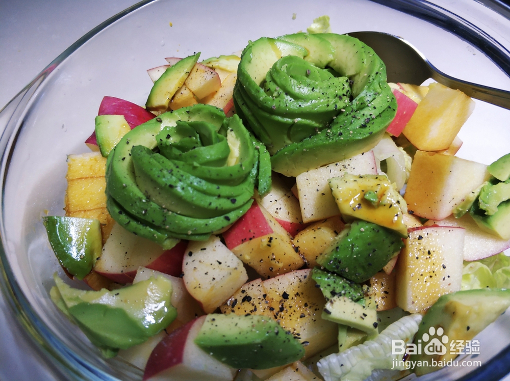 怎么做果醋版牛油果三文鱼沙拉?