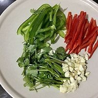 在家制作美味的凉拌猪耳