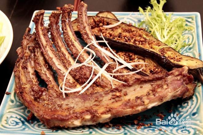 怎么做美味的蒜香孜然烤羊排