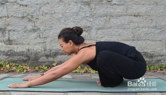 坐了这么多年的马桶 你还能蹲下来吗