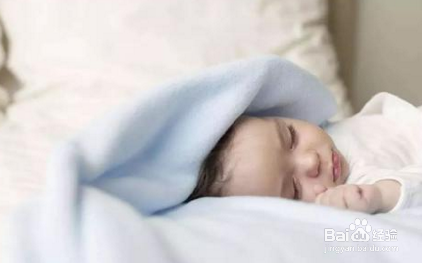 小宝宝睡觉总出汗怎么办？
