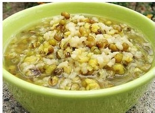 怎样做葛菜猪腿汤的流程