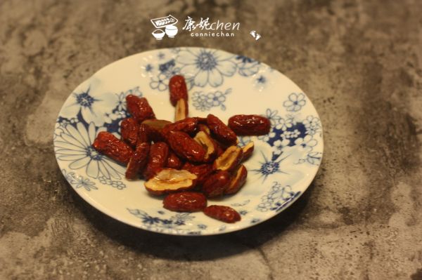 红枣小米糊、土豆丝煎饼