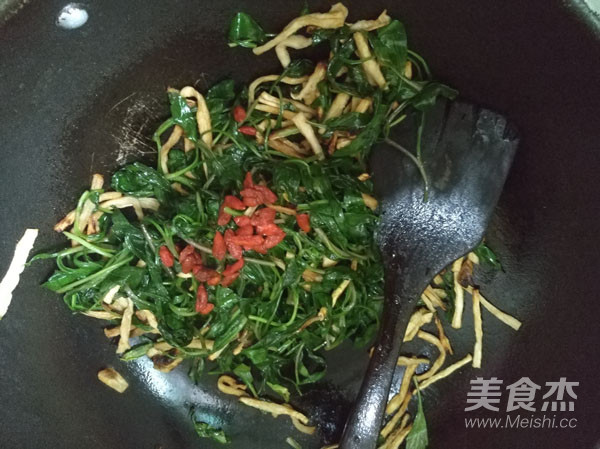 马兰头炒萝卜干