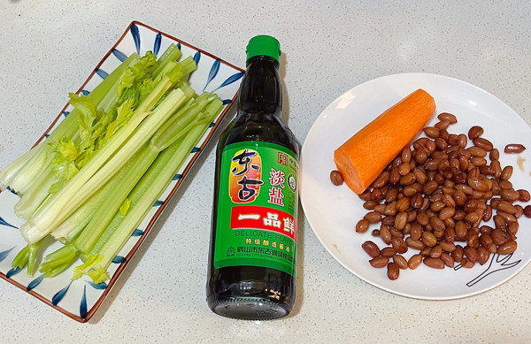 芹菜胡萝卜拌花生米