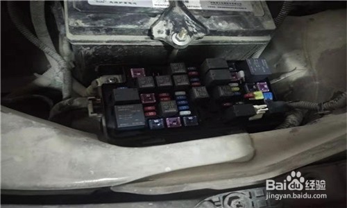 汽车防盗系统由哪些部分组成？