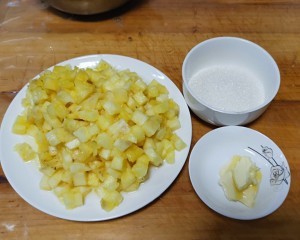 快手吐司菠萝派的做法